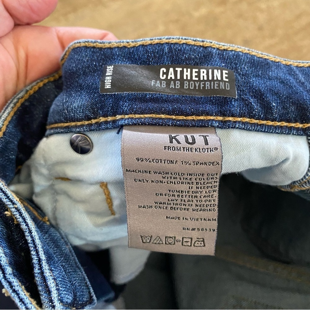 Kut from the Kloth Catherine Fab Ab Boyfriend High Rise Jeans Dark Wash Relaxed - Picture 8 of 11